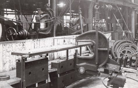80 ton new-type Double-Acting Pneumatic Rivetter, shown riveting two steel plates, O/No. 6722, c.1931