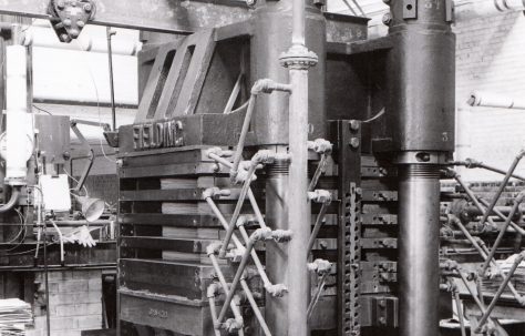 1800 ton Multi-Daylight Hot Platen Press, views taken on site c.1945, O/No. 9171, c.1940
