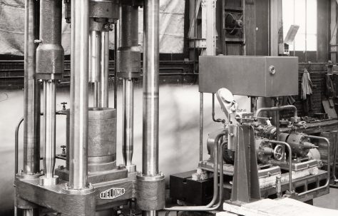 780 ton Lead Extrusion Press, O/No. 5339, c.1946