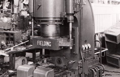 300 ton Joggling Press, O/No. 5429, c.1946