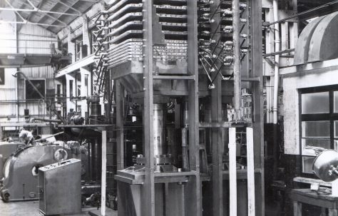 1000 ton Upstroking Multi-Daylight Platen Press, views taken on site, O/No. 5896, c.1947