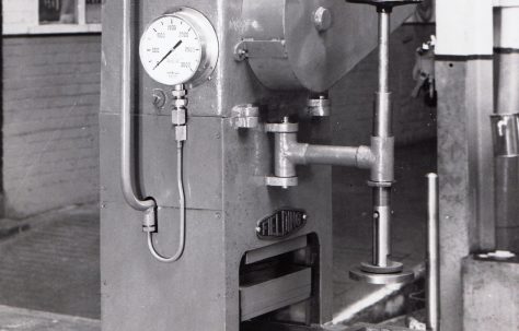 60 ton Tile Press, O/No. 3330, c.1951