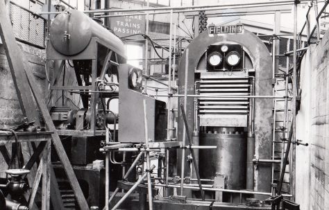2700 ton Multi-Daylight Platen Press, O/No. 5790, c.1955