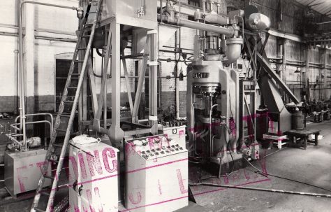 400 ton Briquetting Press, O/No. 56140, c.1957