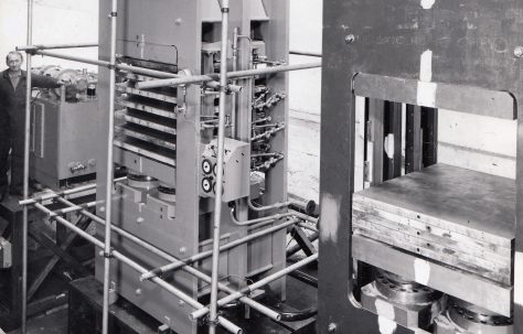 1000 ton Multi-Daylight Platen Presses, O/No. 63610, c.1964