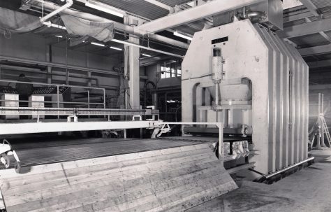 3300 ton Single - Daylight (Cold) Platen Press, views taken on site, O/No. 63160, c.1964