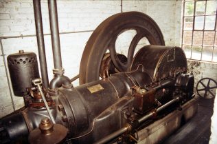 Fielding 60 BHP x 240 rpm engine Fielding 60 BHP x 240 rpm engine | Kindly supplied by Ian Prichard - BHVT