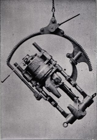 An early portable hydraulic rivetter | D5926, Gloucestershire Archives