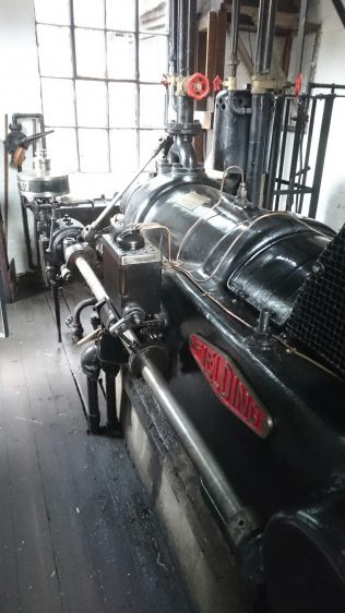 Fielding 60 BHP x 240 rpm engine Fielding 60 BHP x 240 rpm engine | Kindly supplied by John Davis