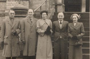 George Collingbourne, John Jones, ELSIE, Charles and Gladys Green.