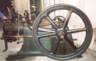 Gas Engine C1894 | Trevor Hill