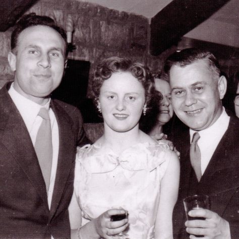 No10 L to R: Ken and Elaine Daniell with Bob Madeley