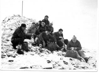 Back row-John Anderson, Steve Price. 2nd row-Ron Green, John Davis, Ken Daniell. 3rd row-Jack Fisher, Bob Whitmore, Eric Penning. Front-John Ansley.